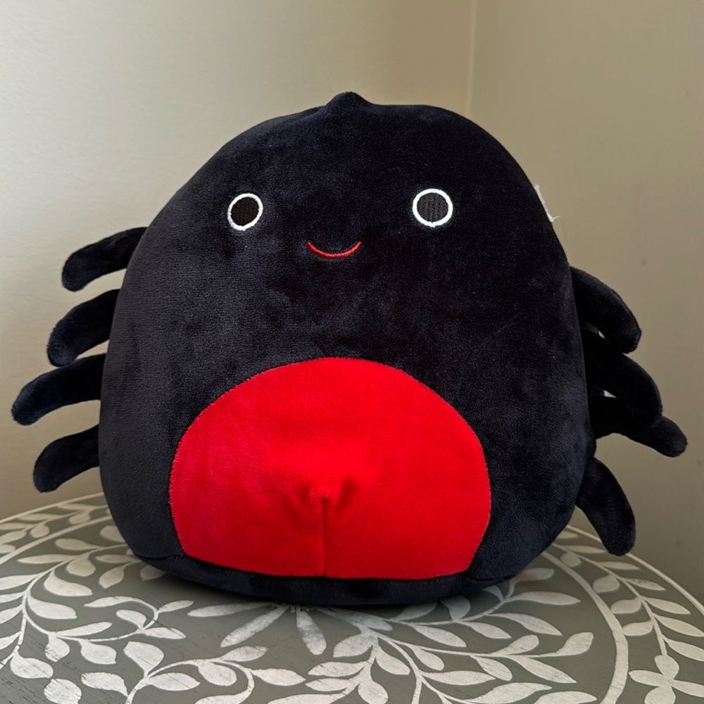 Bella the Spider Halloween Squishmallow 8” NWT